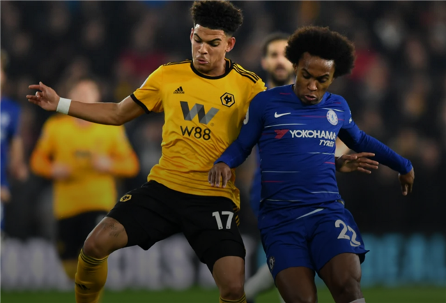 弗兰克：范德芬进球前我心想他要去哪，在场边喊让他快传球