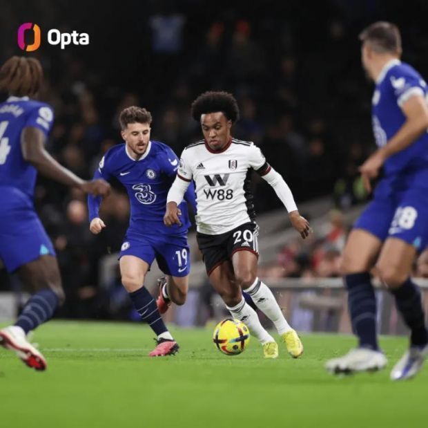 东契奇调侃里夫斯：他打得像是顶级球星，这是我最后一次夸他