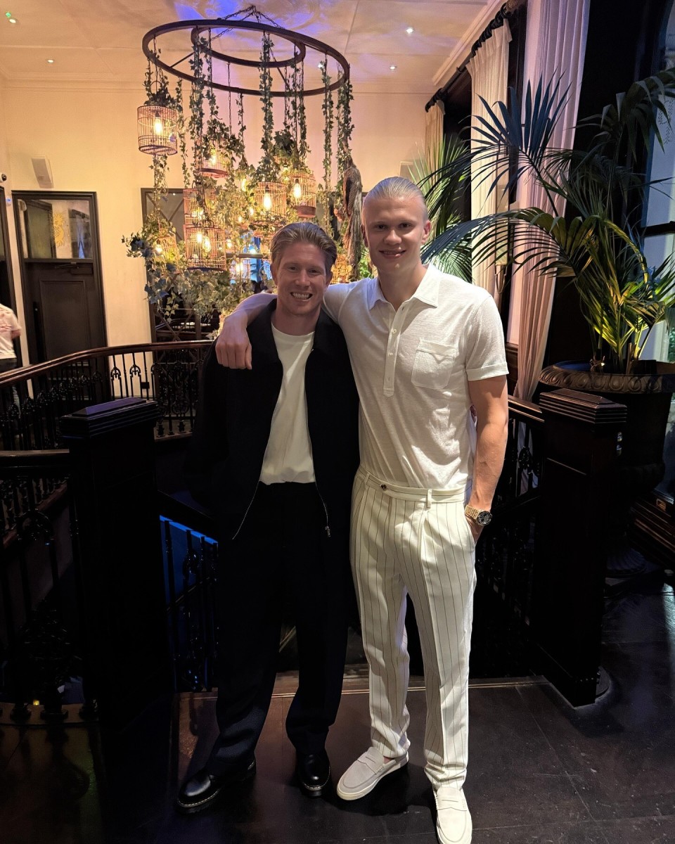 热那亚vs佛罗伦萨：洛伦佐-科隆博、厄斯蒂高首发，德赫亚、多多出战